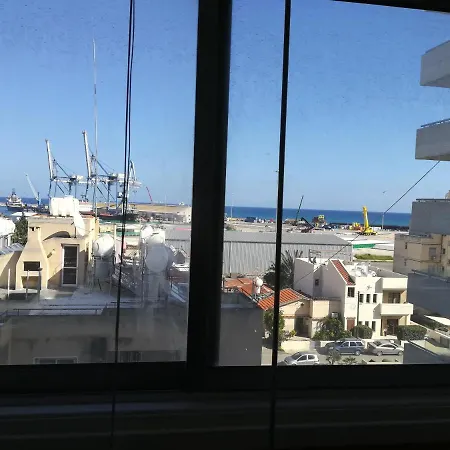 Sevi's Place, 3 Bedroom Flat, 110 S.m * Larnaca