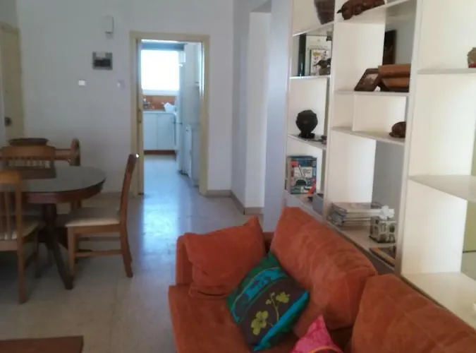 Sevi's Place, 3 Bedroom Flat, 110 S.m Daire Larnaca