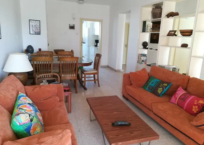 Sevi's Place, 3 Bedroom Flat, 110 S.m Larnaka